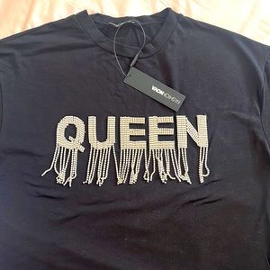 NEW WITH TAGS FASHION NOVA T-SHIRT